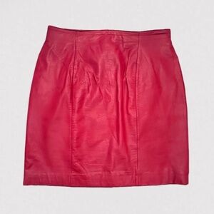 Women’s Cherry Red Mini Skirt Vintage Chia Leather Size 4 EUC